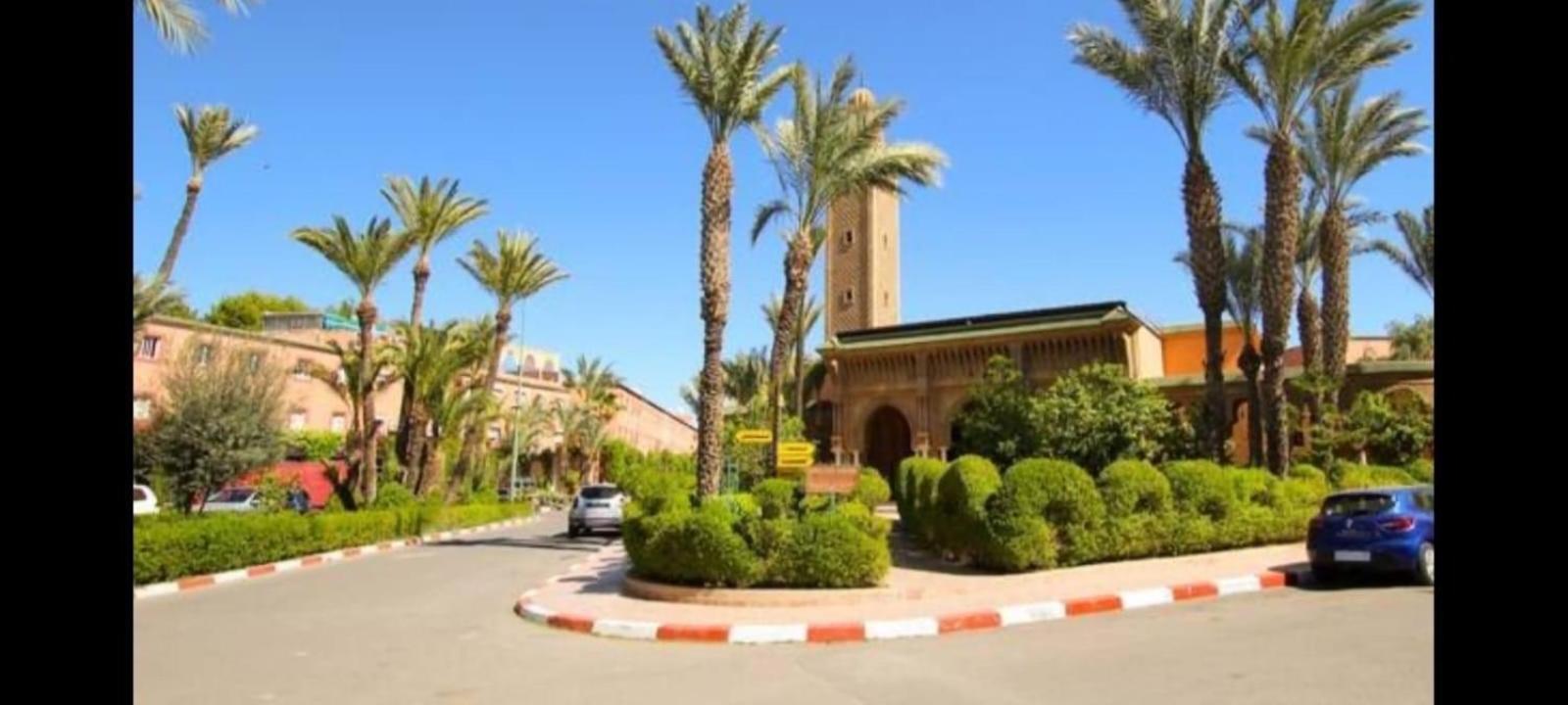 Appartement Dans Residence Avec Piscine Marrakesh Bagian luar foto